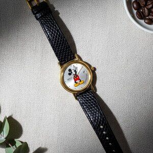 Vintage Seiko Disney “Mickey Mouse” Quartz 7N82-6A89 | Like-New | Original Strap
